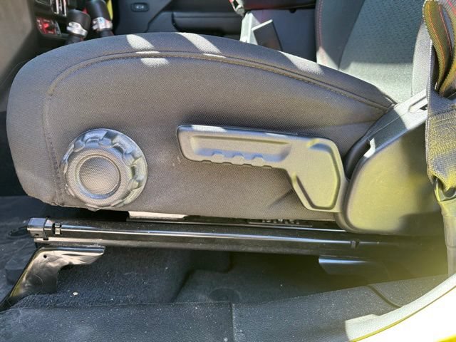 Used 2023 Jeep Wrangler Unlimited Rubicon w/ Cold Weather Group AWD/4WD image 13