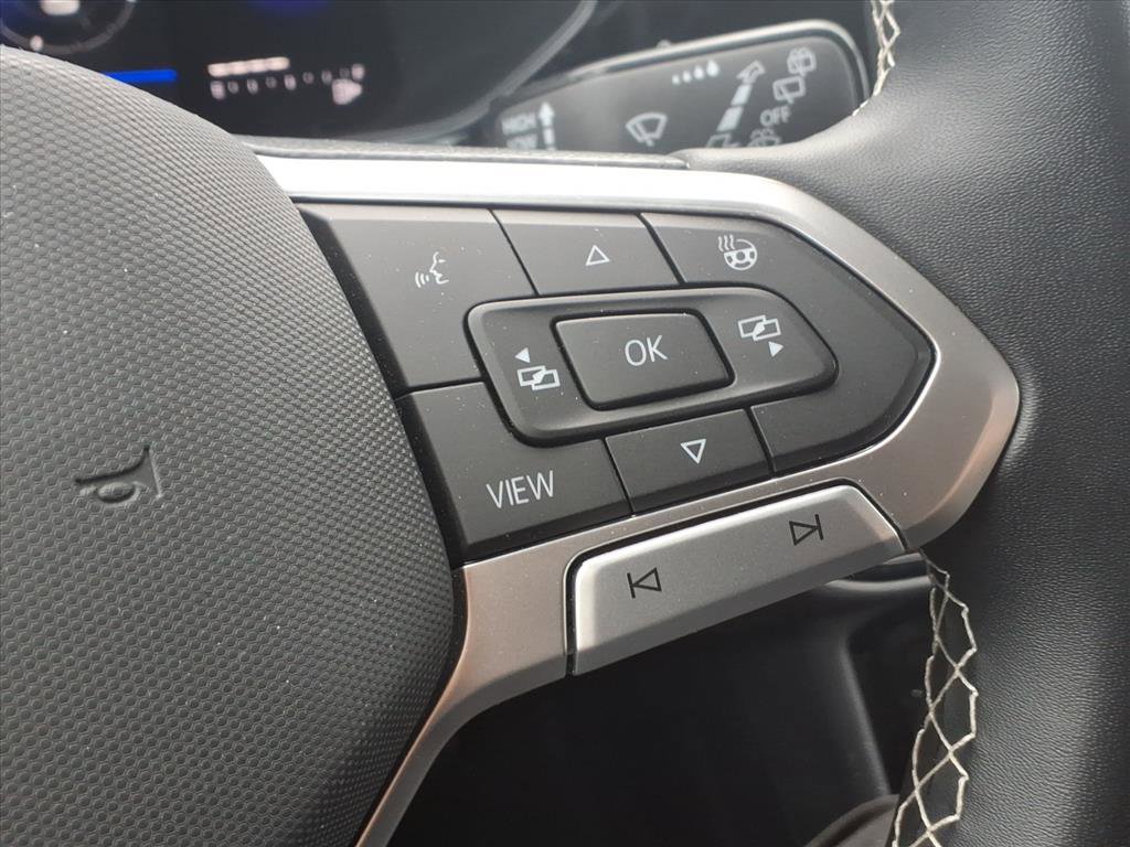 Certified 2023 Volkswagen Taos SE image 19