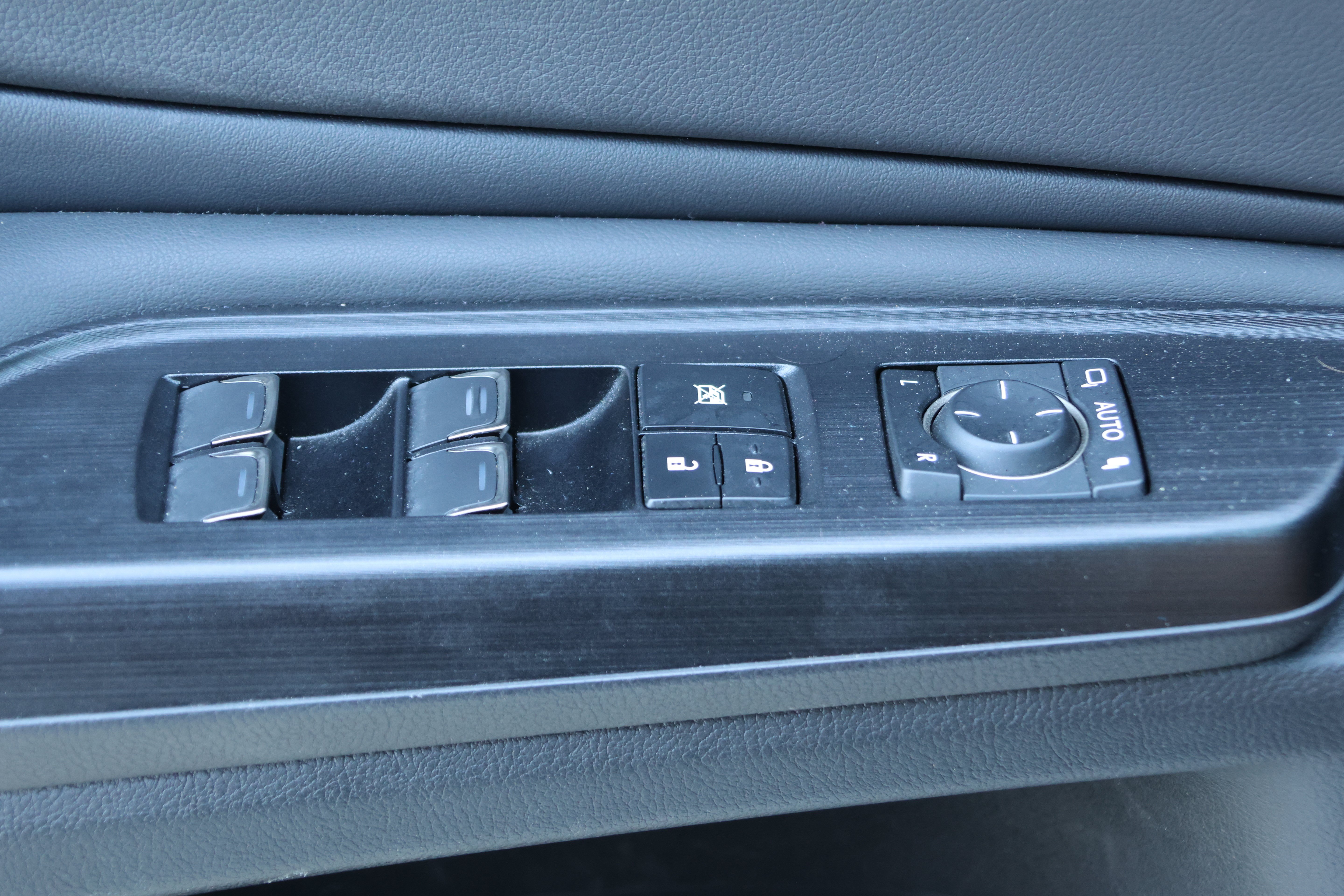 Used 2021 Lexus ES 300h w/ Premium Package FWD image 14