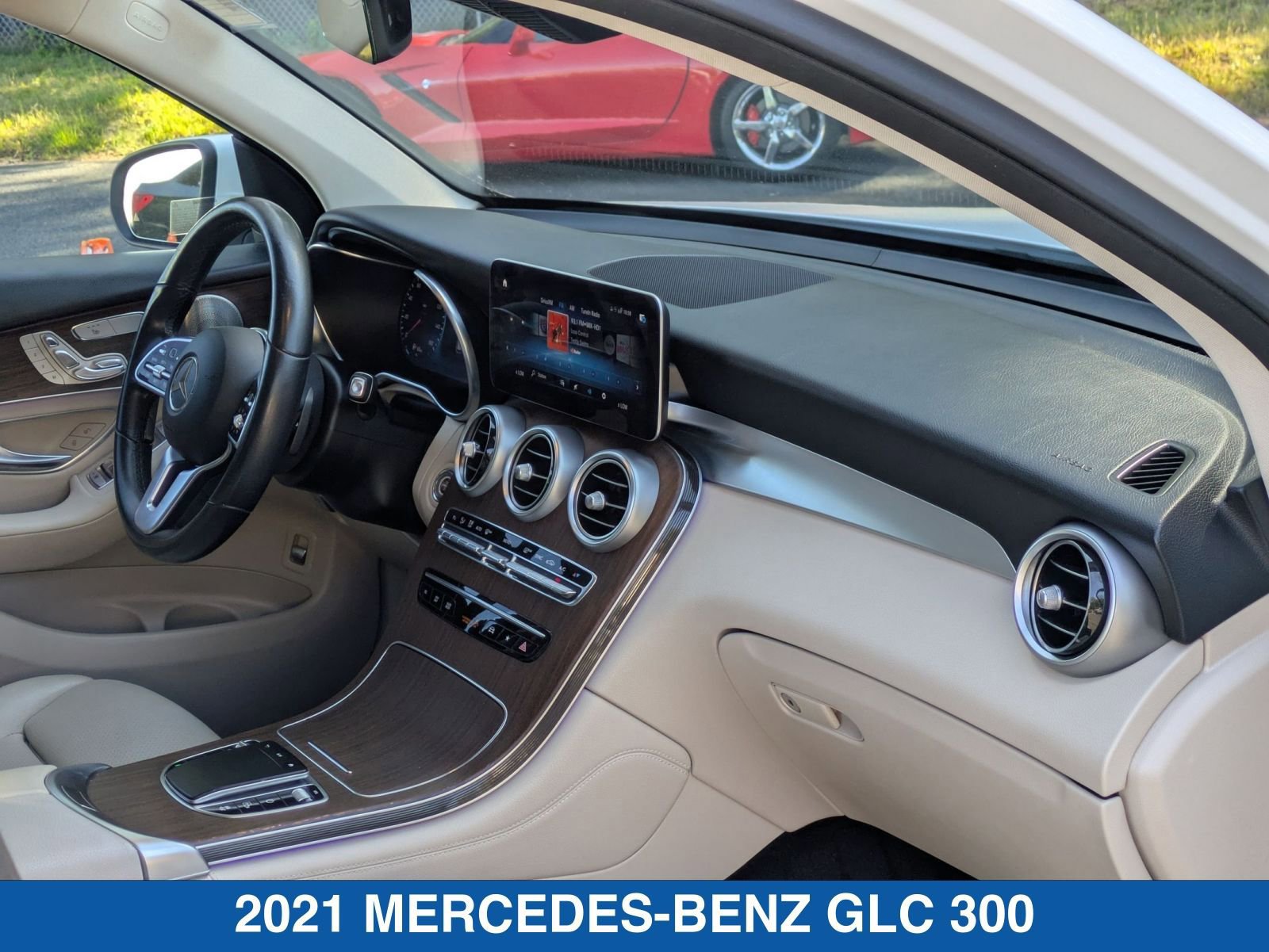 Used 2021 Mercedes-Benz GLC 300 4MATIC image 36