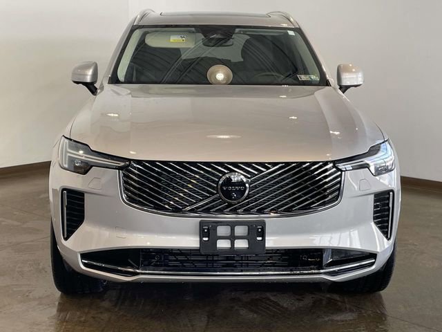 Used 2025 Volvo XC90 B6 Plus image 3