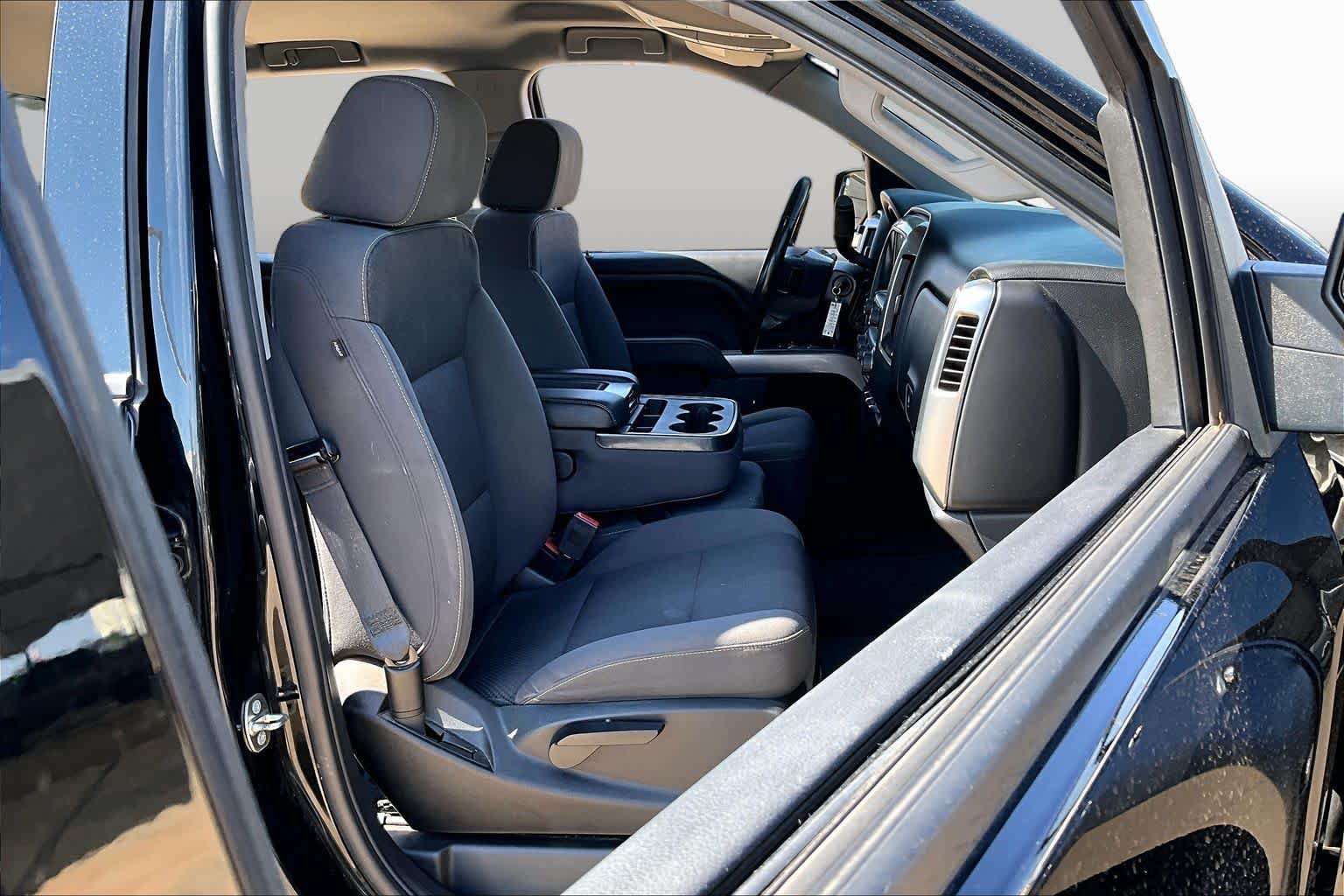 Used 2018 Chevrolet Silverado 1500 LT w/ Texas Edition AWD/4WD image 9