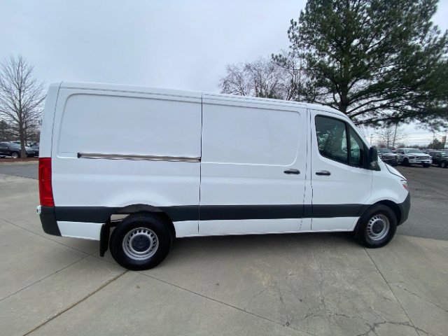 Used 2022 Mercedes-Benz Sprinter 2500 image 7