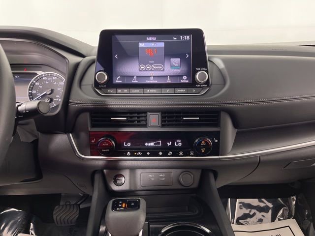 Used 2024 Nissan Rogue SV w/ SV Premium Package FWD image 26