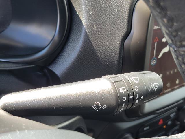 Used 2021 Jeep Renegade Limited AWD/4WD image 13