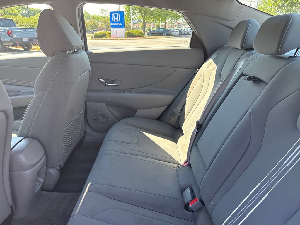 Certified 2024 Hyundai Elantra SEL w/ Convenience Package FWD image 19