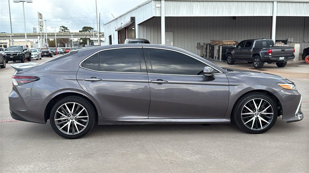Used 2023 Toyota Camry XLE image 8