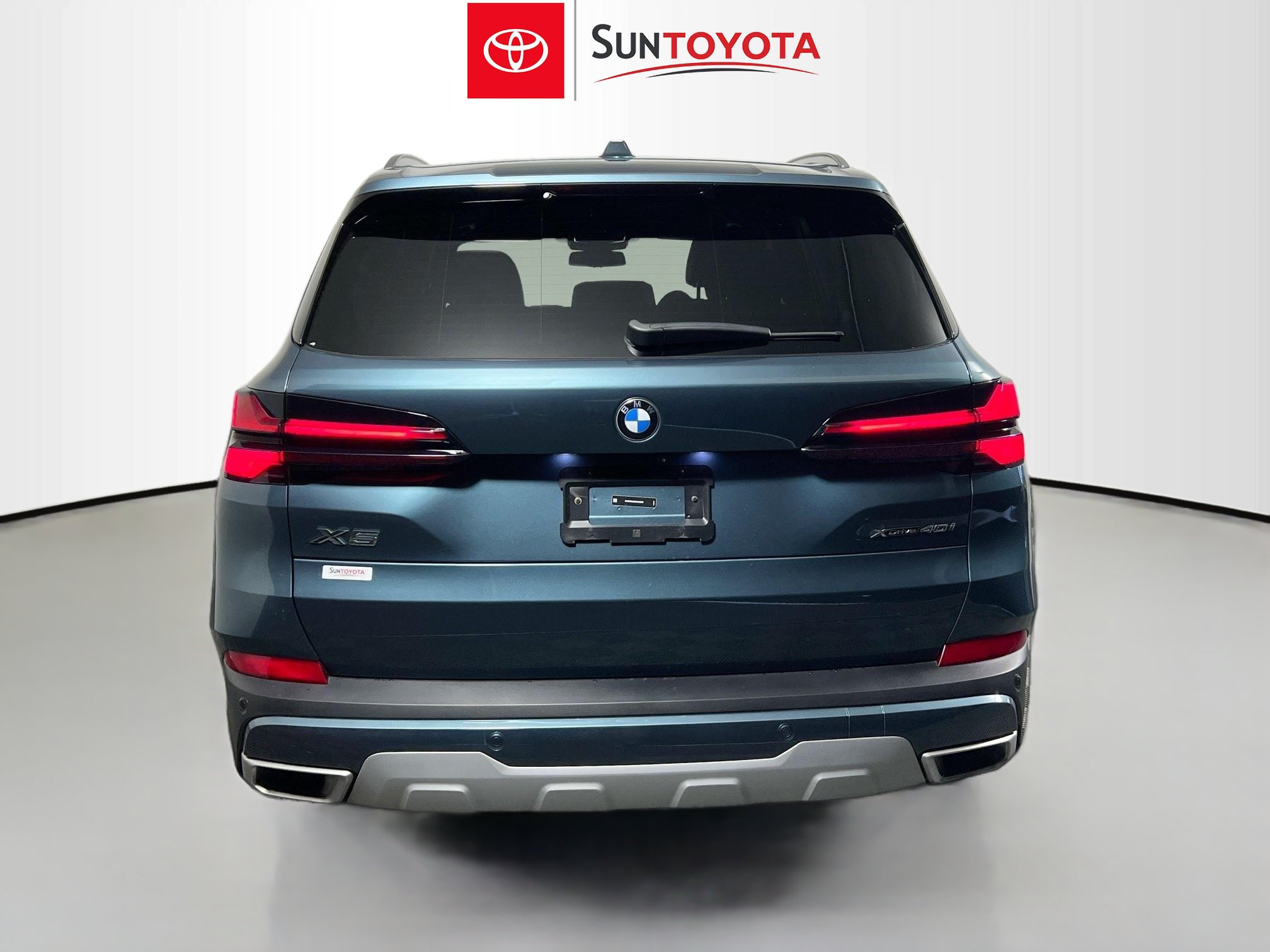 Used 2024 BMW X5 xDrive40i w/ Premium Package AWD/4WD image 5