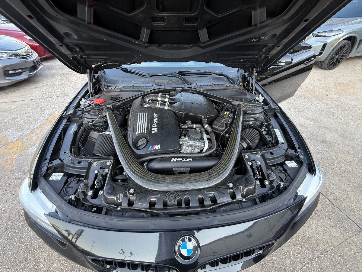 Used 2015 BMW M4 Convertible RWD image 37