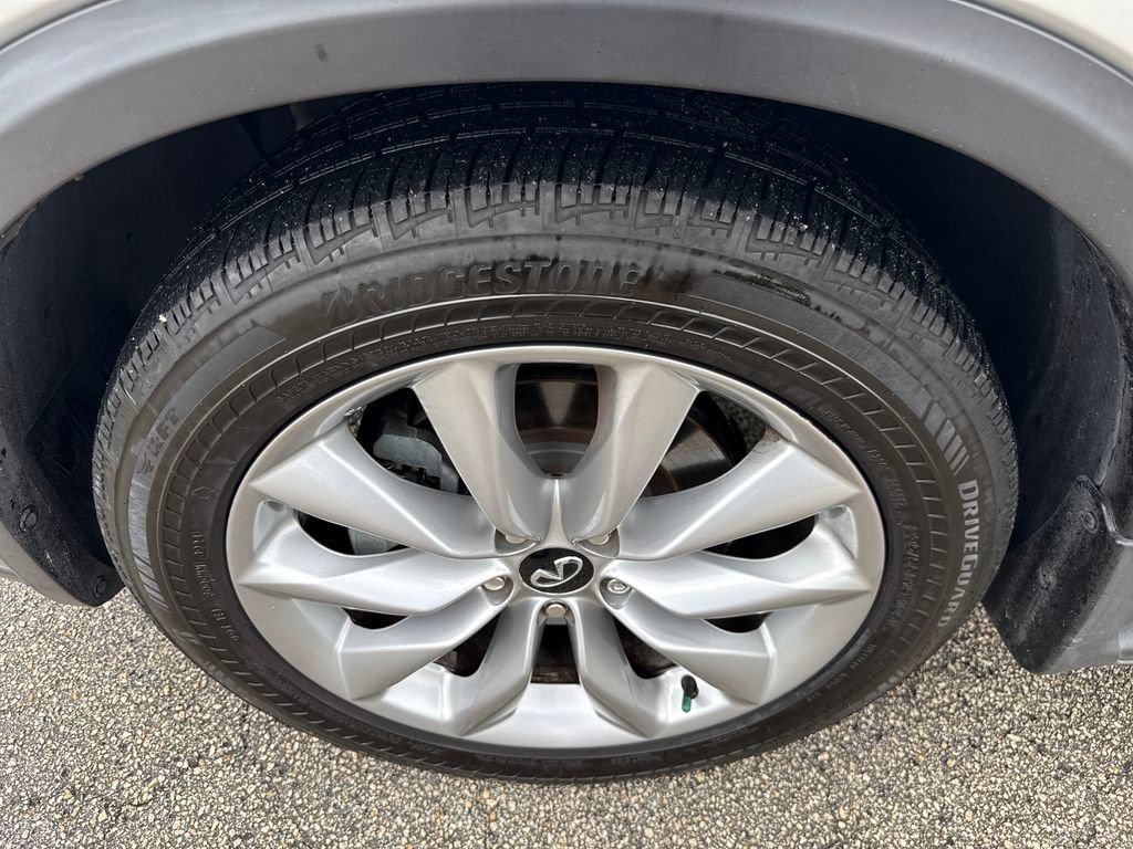 Used 2020 INFINITI QX50 Luxe image 12