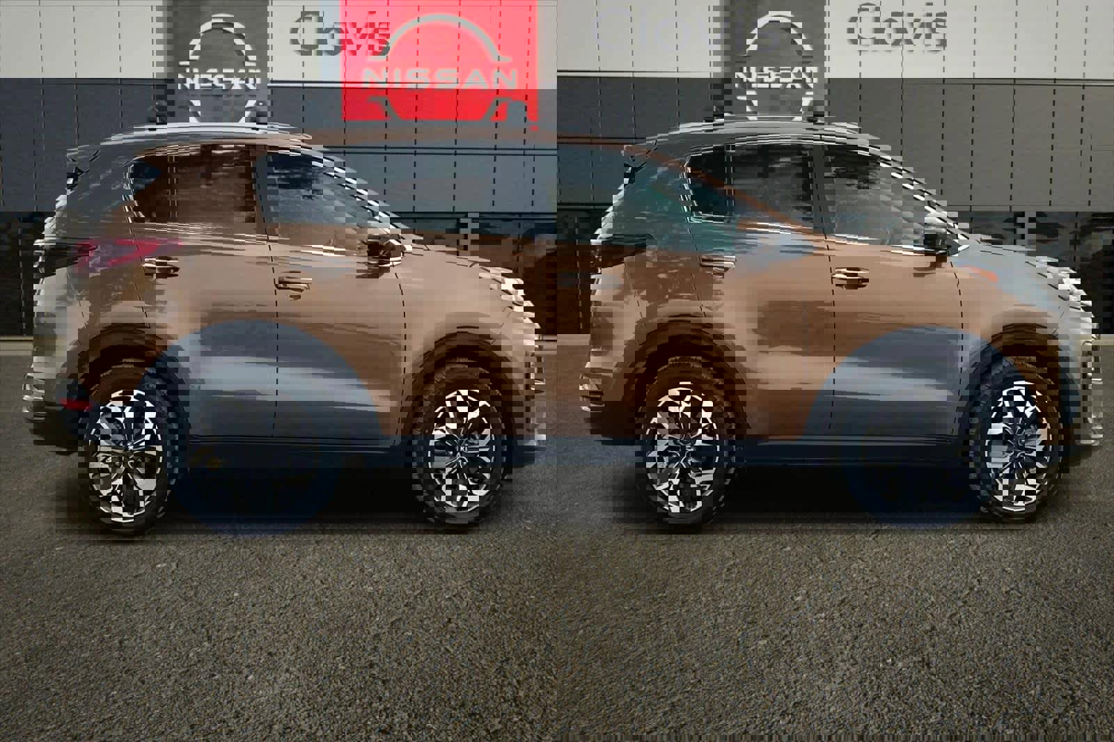 Used 2021 Kia Sportage EX image 9