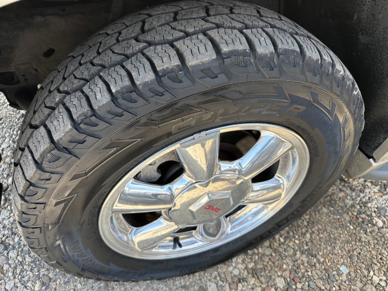 Used 2003 GMC Envoy XL SLT image 28