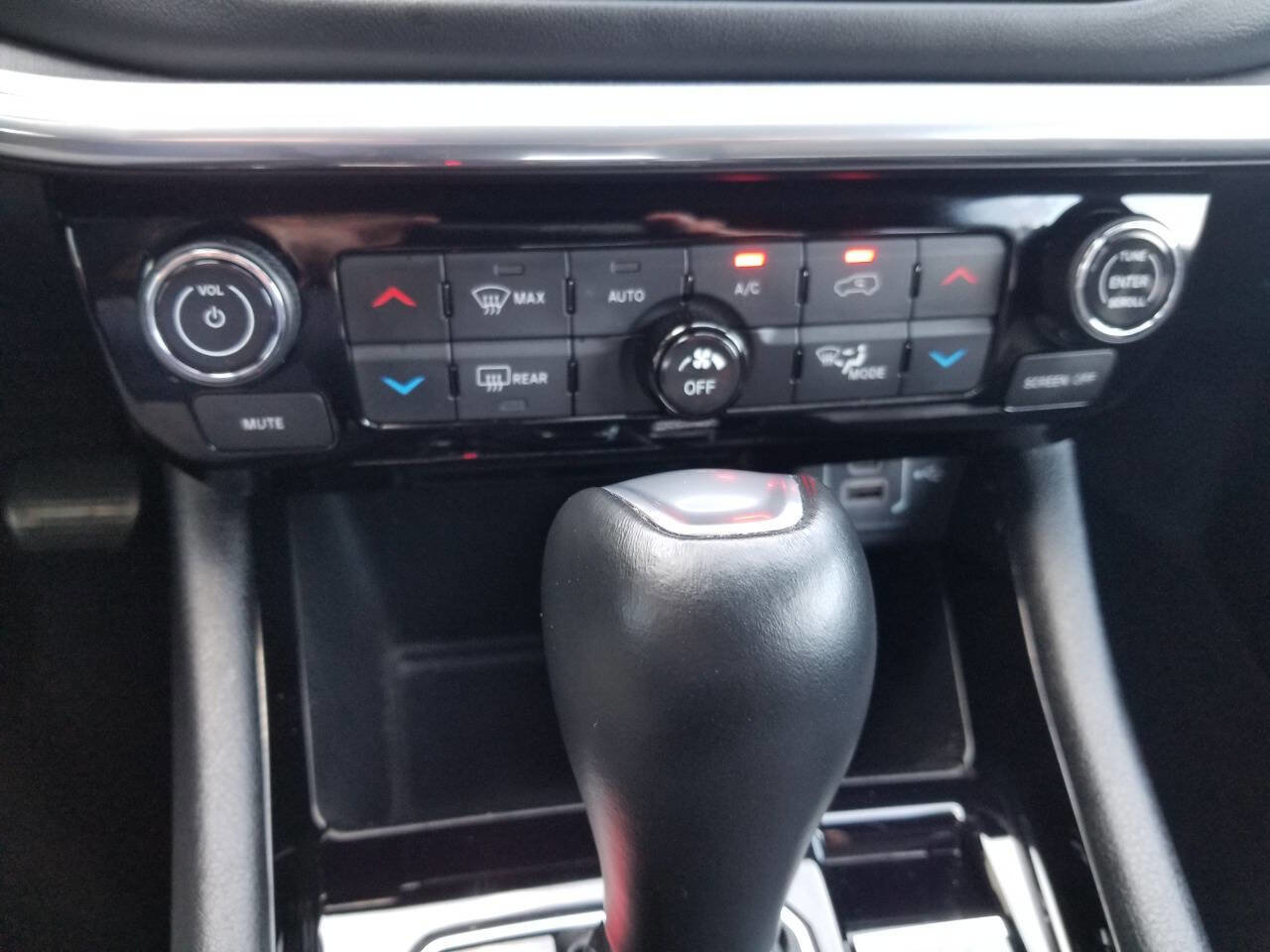 Certified 2023 Jeep Compass Limited image 20