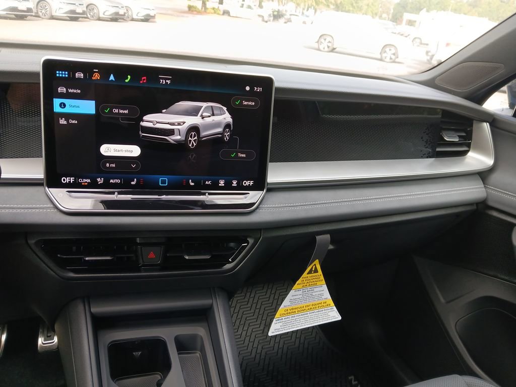 New 2025 Volkswagen Tiguan SE R-Line image 17