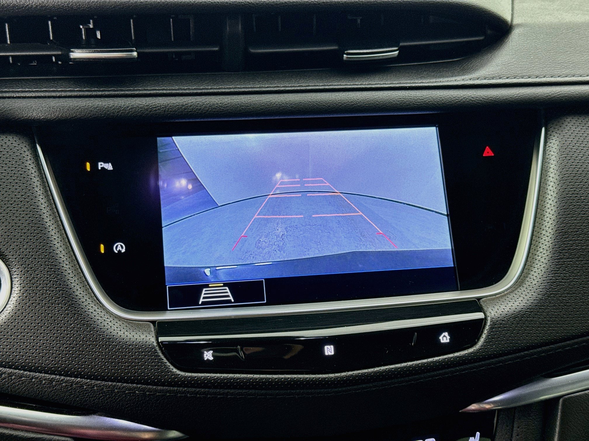 Certified 2020 Cadillac XT5 Premium Luxury AWD/4WD image 13