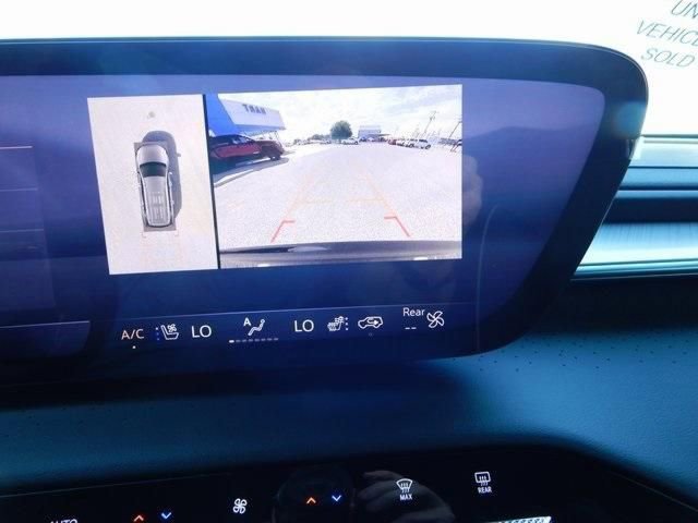 Used 2025 Buick Enclave Avenir w/ Super Cruise Package image 22