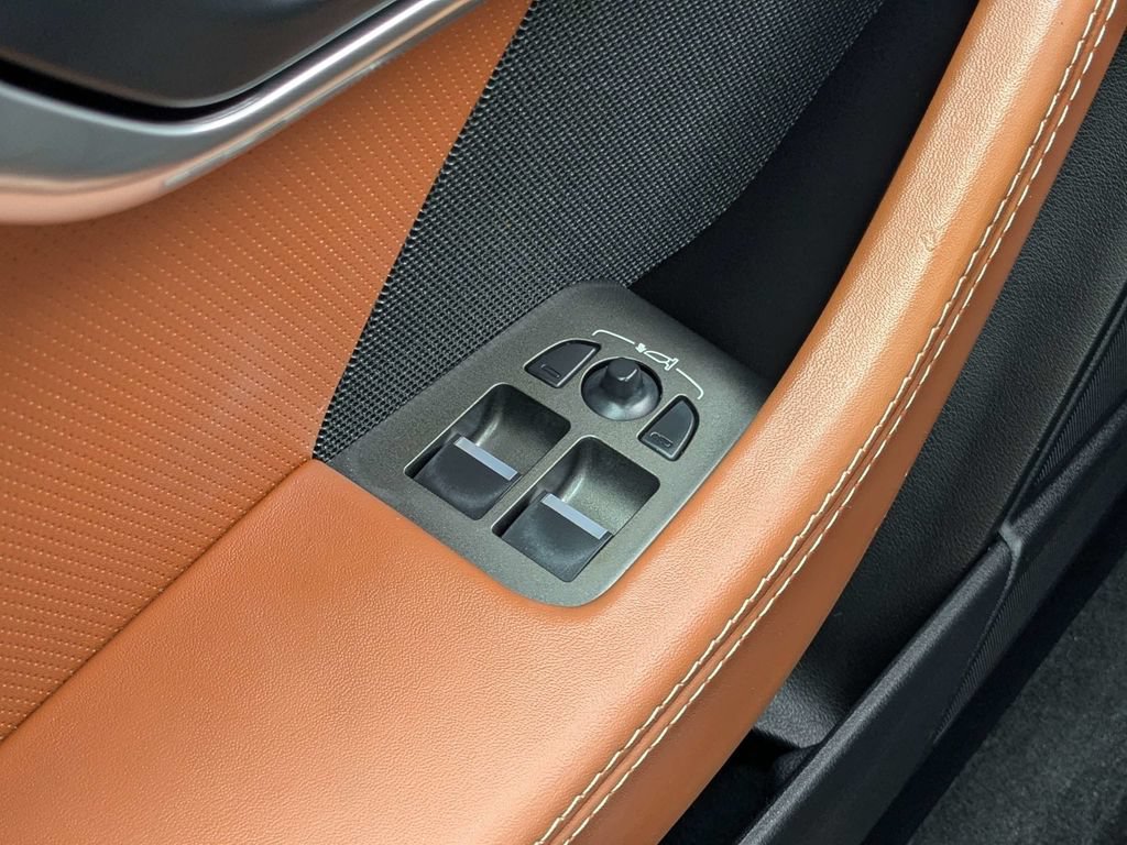 Used 2021 Jaguar F-TYPE Coupe RWD image 13