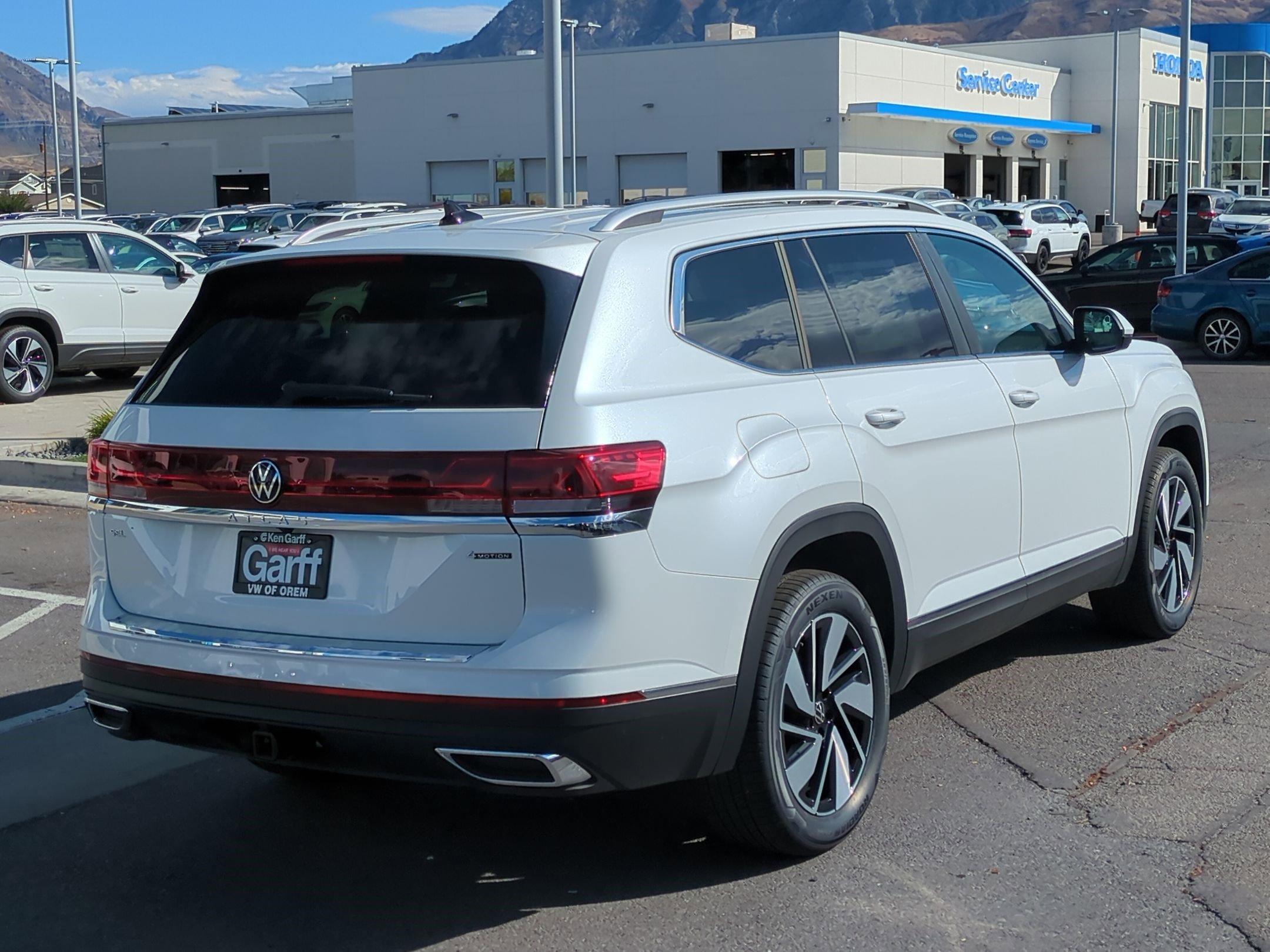 New 2026 Volkswagen Atlas SEL image 3