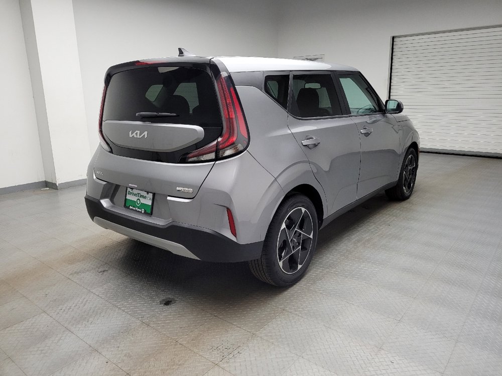 Used 2024 Kia Soul EX image 9