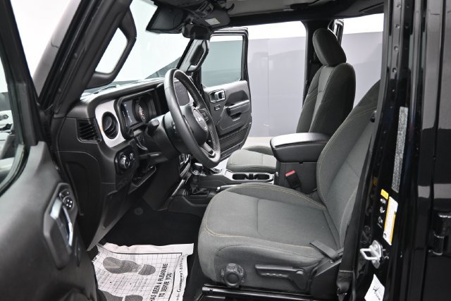 Used 2025 Jeep Wrangler Unlimited Sport AWD/4WD image 26