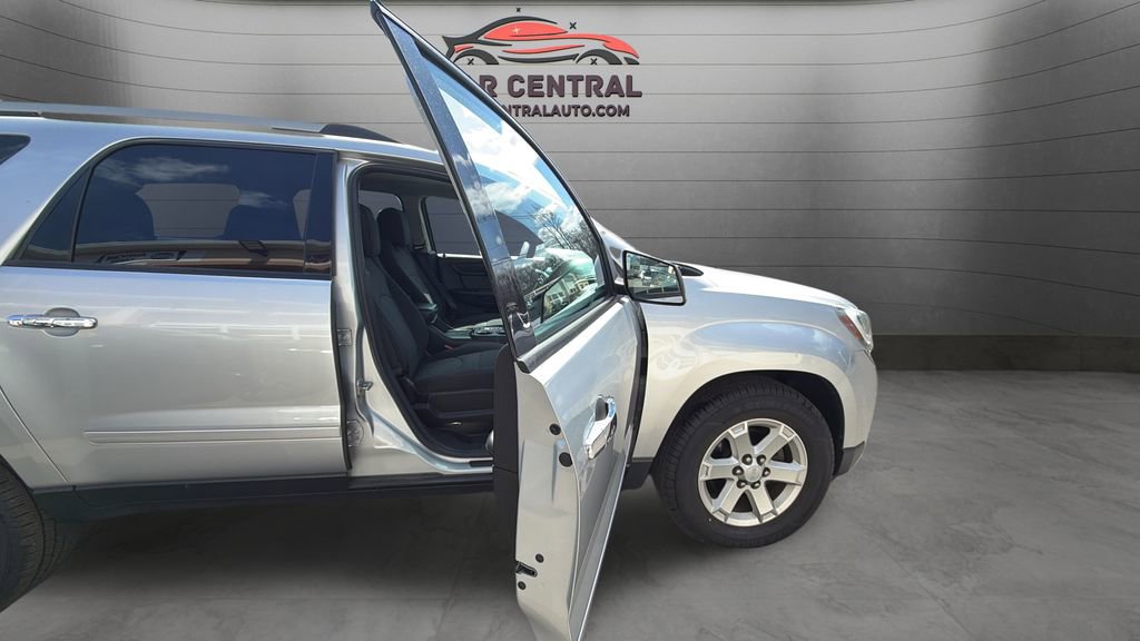 Used 2016 GMC Acadia SLE image 13