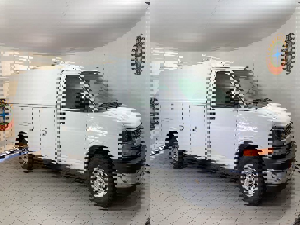 New 2026 Chevrolet Express 3500 w/ Power Convenience Package image 12