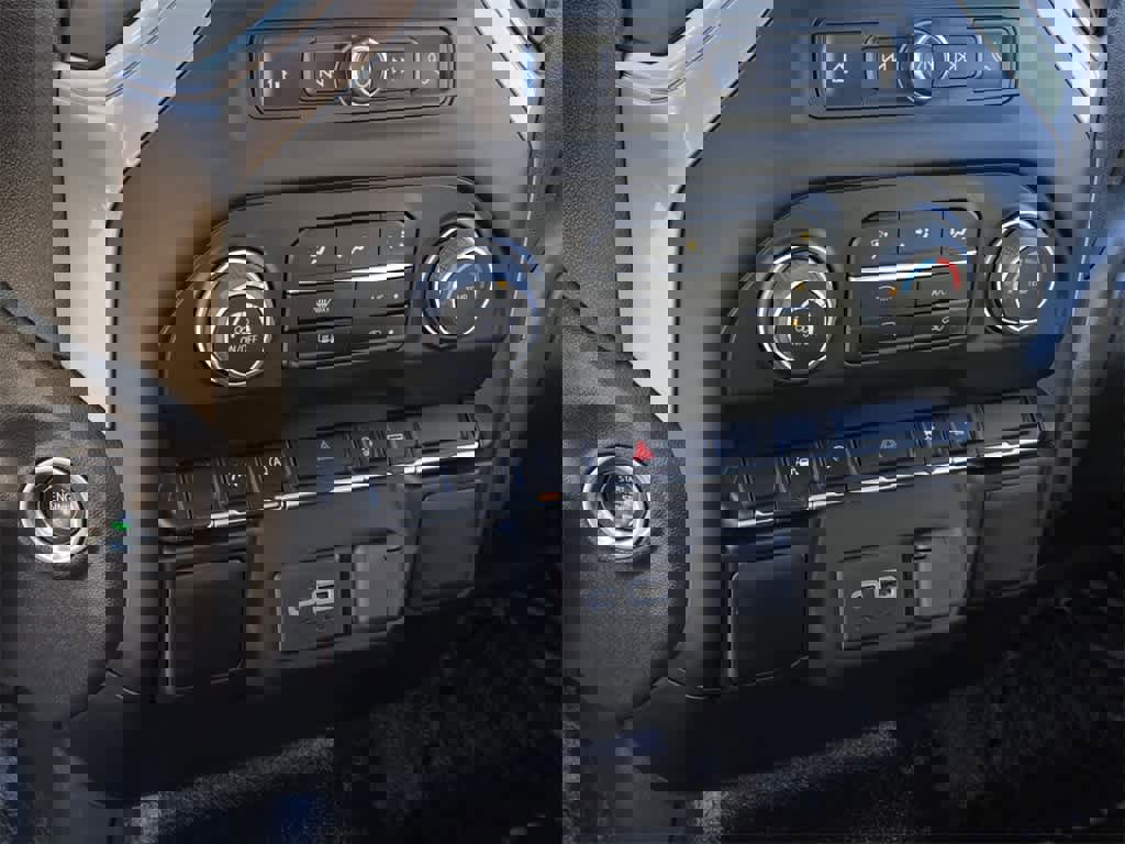 Used 2023 Chevrolet Silverado 1500 W/T image 24