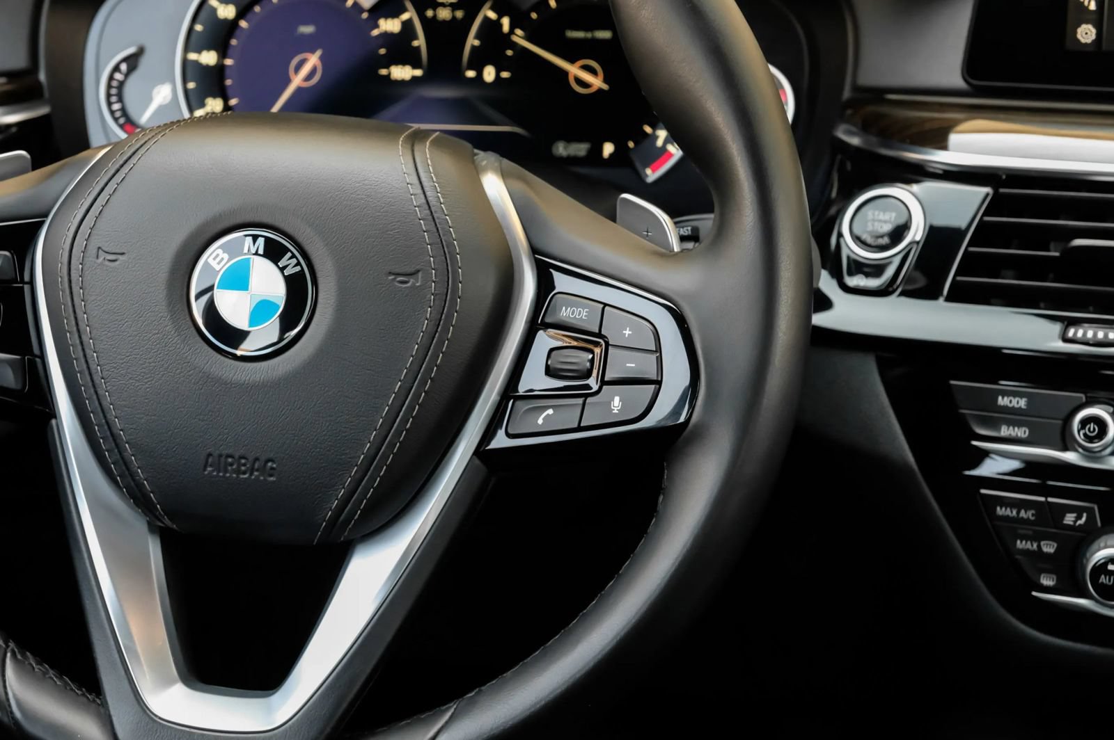 Used 2018 BMW 530i RWD image 23