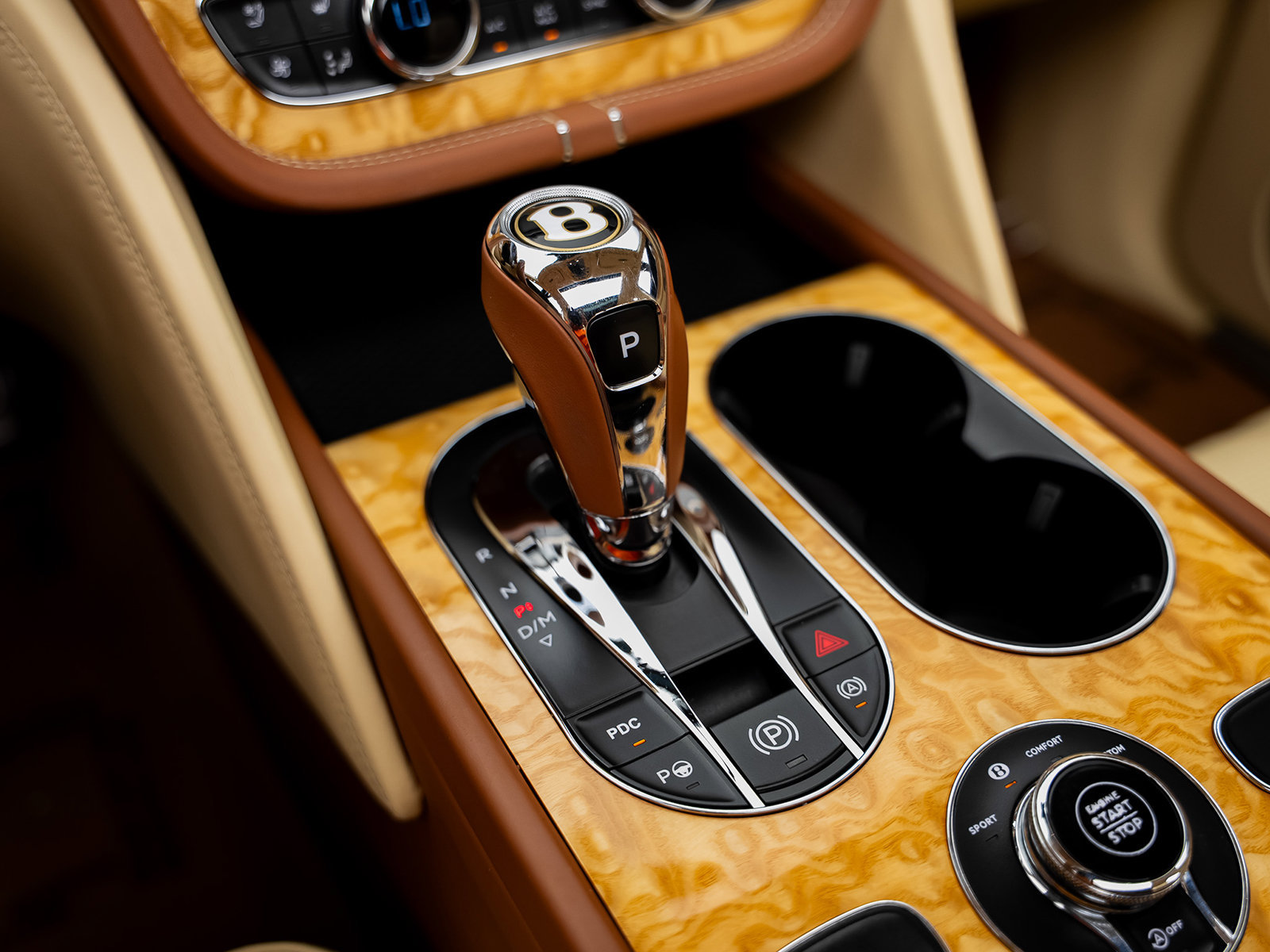 Used 2019 Bentley Bentayga AWD/4WD image 48
