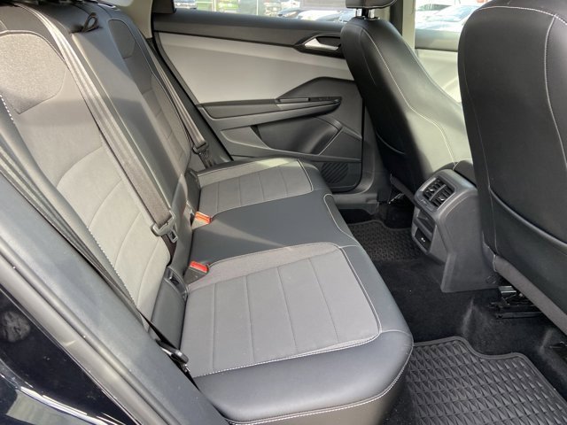 Used 2022 Volkswagen Taos SE image 29