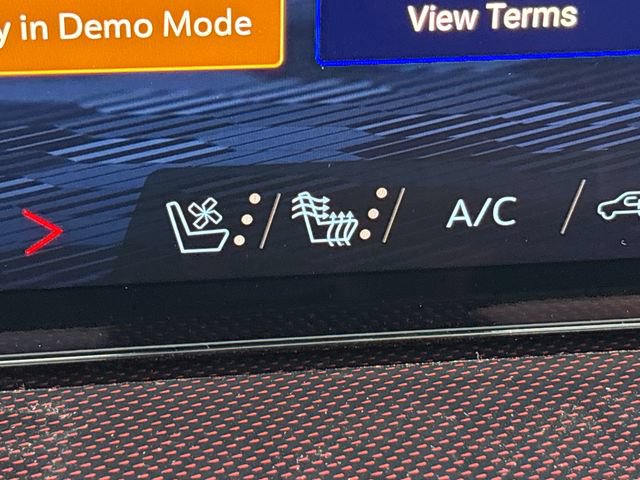 New 2026 Chevrolet Traverse RS w/ LPO, Floor Liner Package AWD/4WD image 9