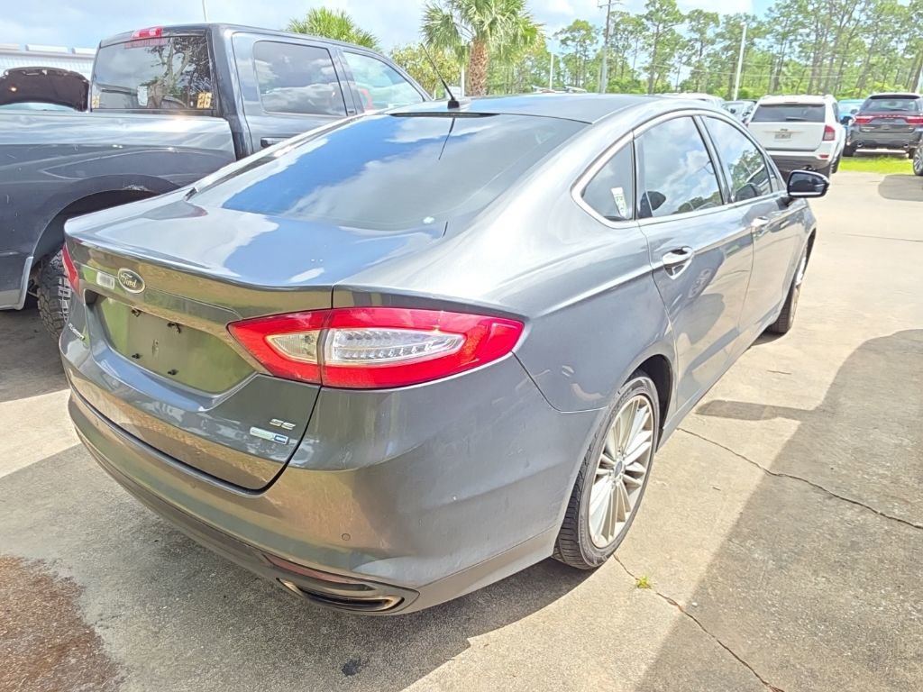 Used 2016 Ford Fusion SE w/ Equipment Group 202A image 5