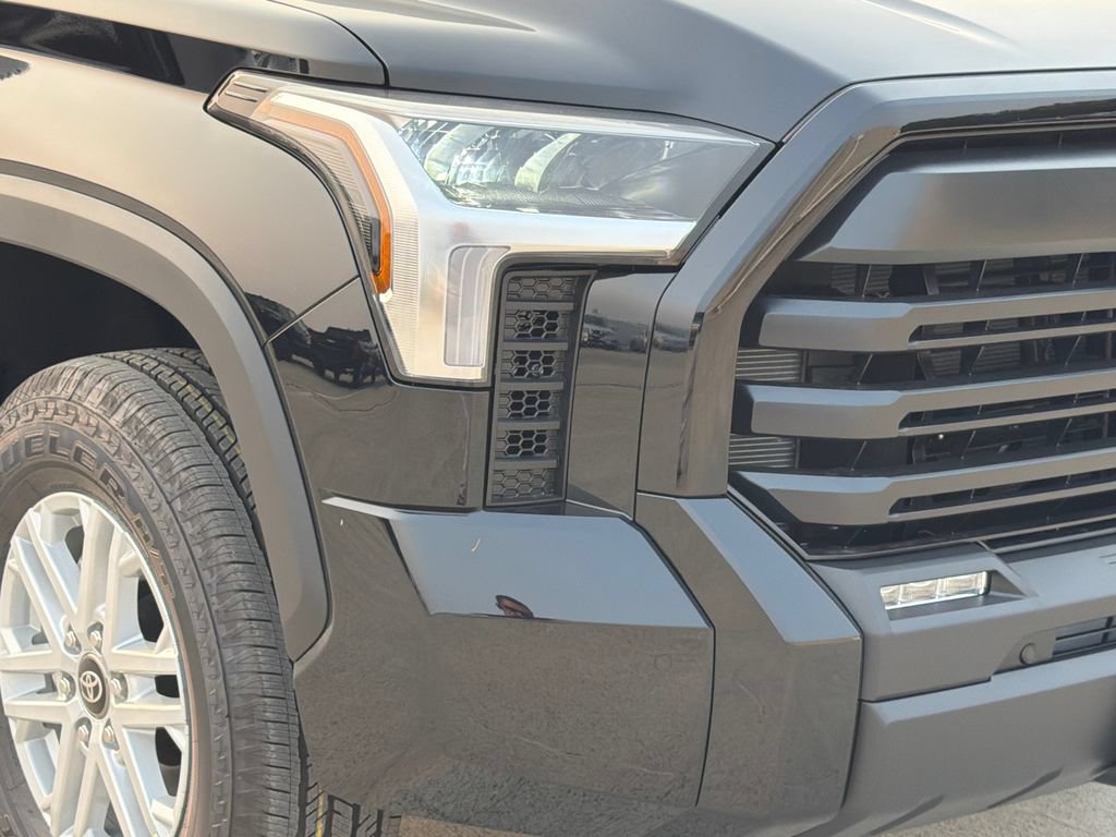 New 2026 Toyota Tundra SR5 AWD/4WD image 9