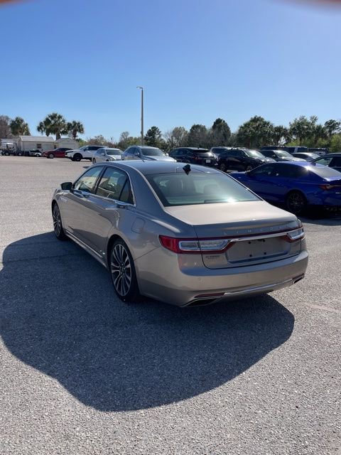 Used 2019 Lincoln Continental Select image 2
