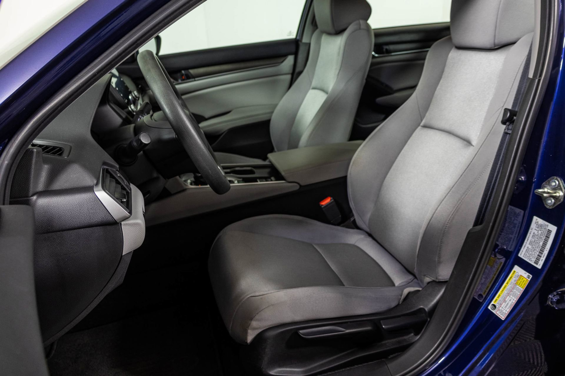 Used 2018 Honda Accord LX image 18