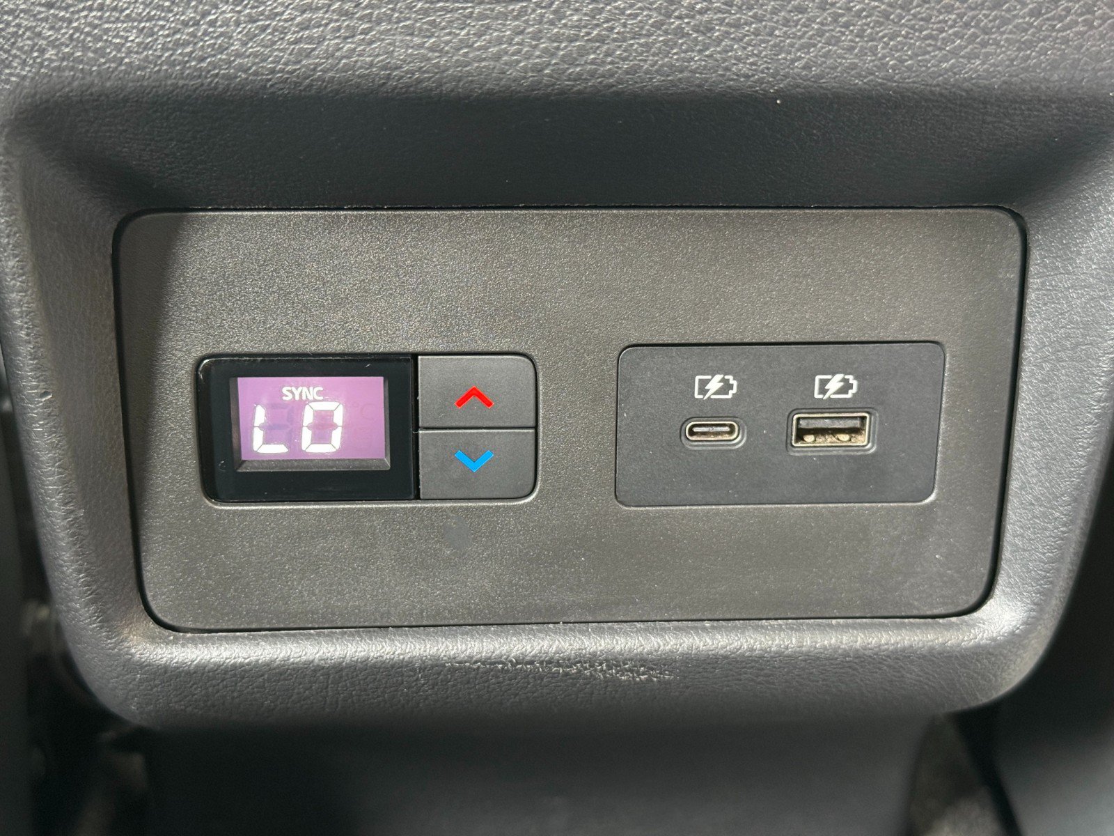 Used 2022 Nissan Rogue SL w/ SL Premium Package FWD image 32
