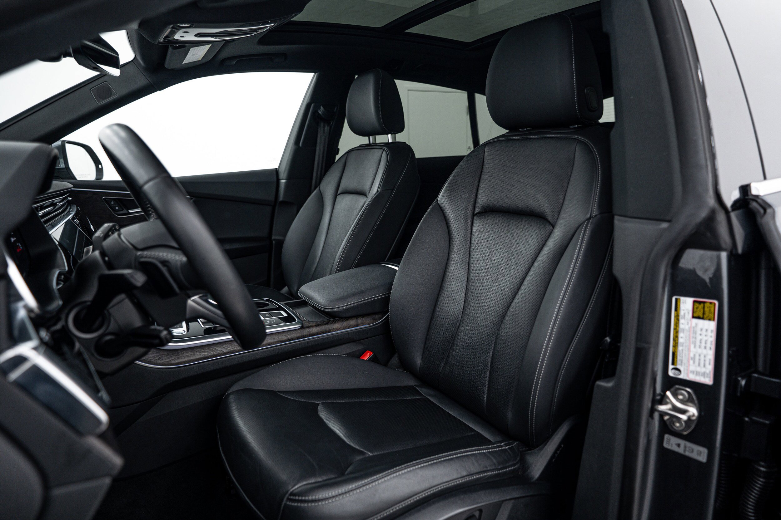 Used 2020 Audi Q8 Premium Plus w/ Premium Plus Package image 15