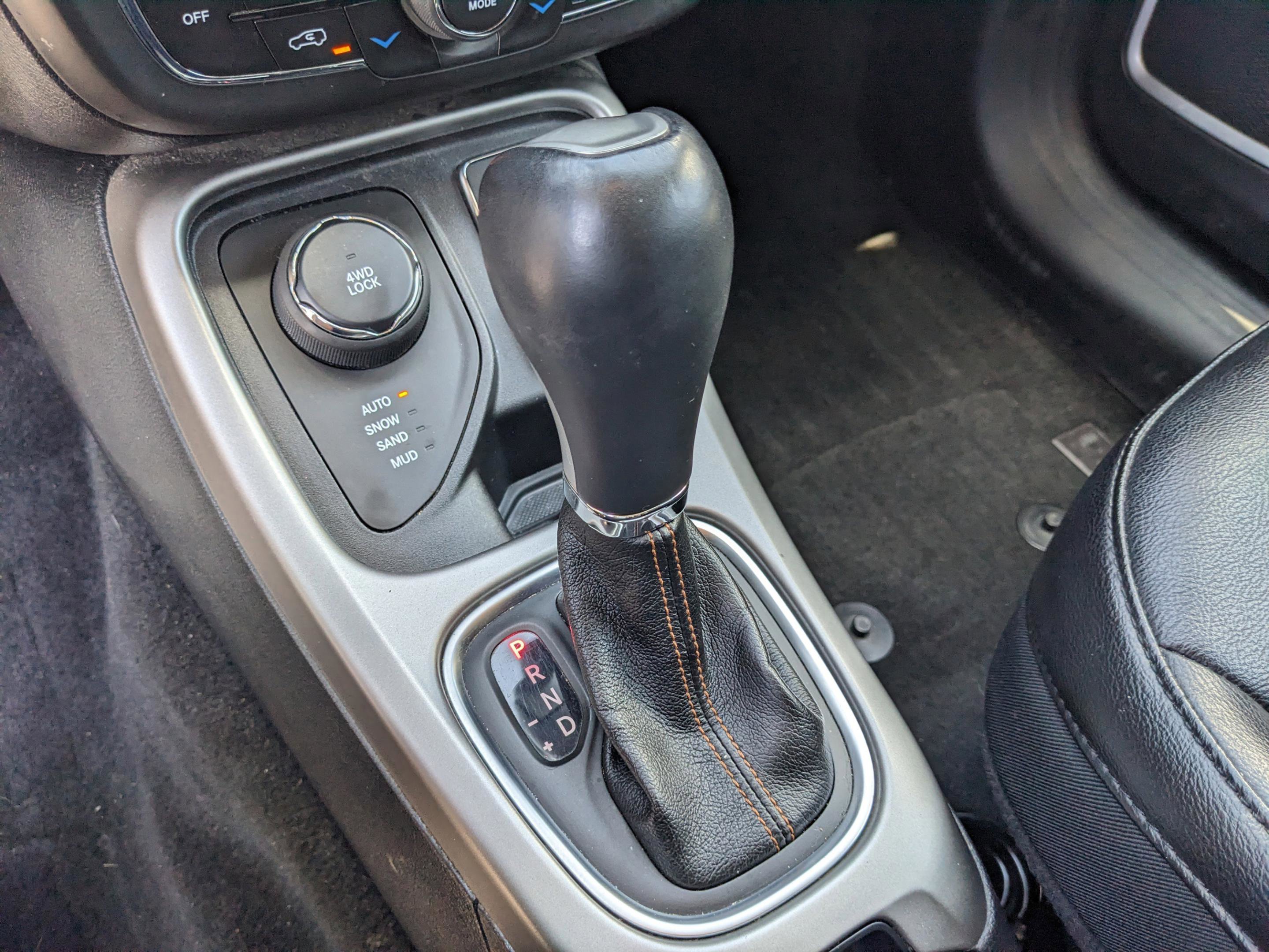 Used 2018 Jeep Compass Latitude w/ Popular Equipment Group image 24