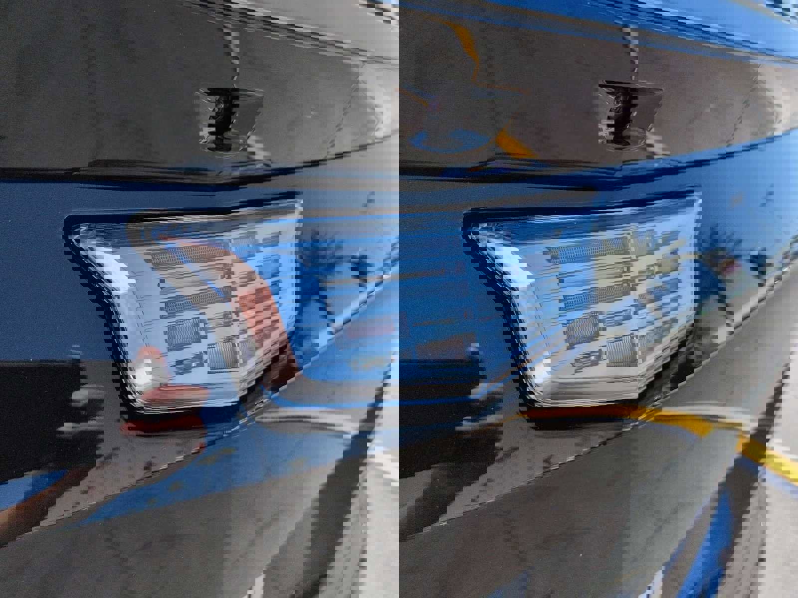 New 2026 Cadillac Vistiq Platinum image 8