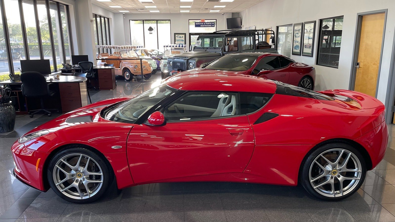 Used 2010 Lotus Evora image 2