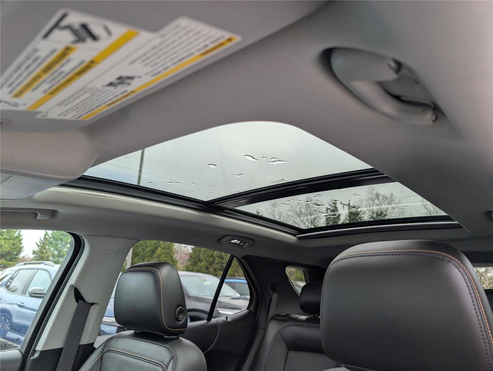 Used 2021 Chevrolet Equinox Premier AWD/4WD image 32