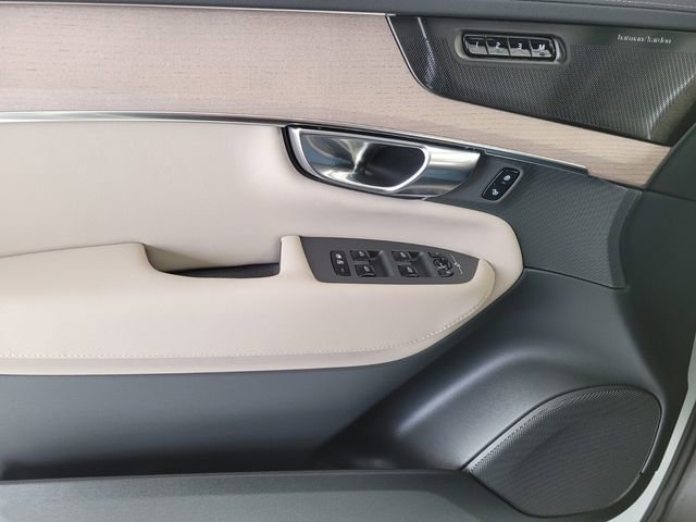 New 2026 Volvo XC90 B6 Plus w/ Protection Package Premier AWD/4WD image 22