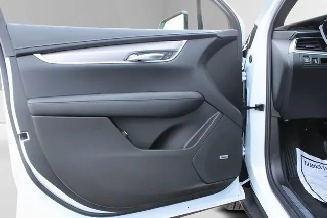 Used 2025 Cadillac XT5 Luxury image 23