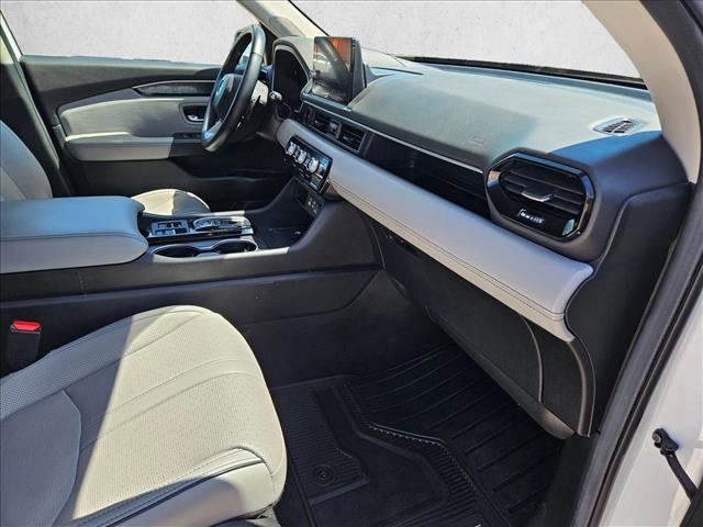 Used 2025 Honda Pilot Elite image 23