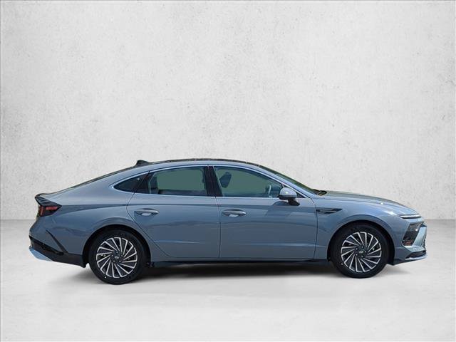 Certified 2025 Hyundai Sonata Limited FWD image 7