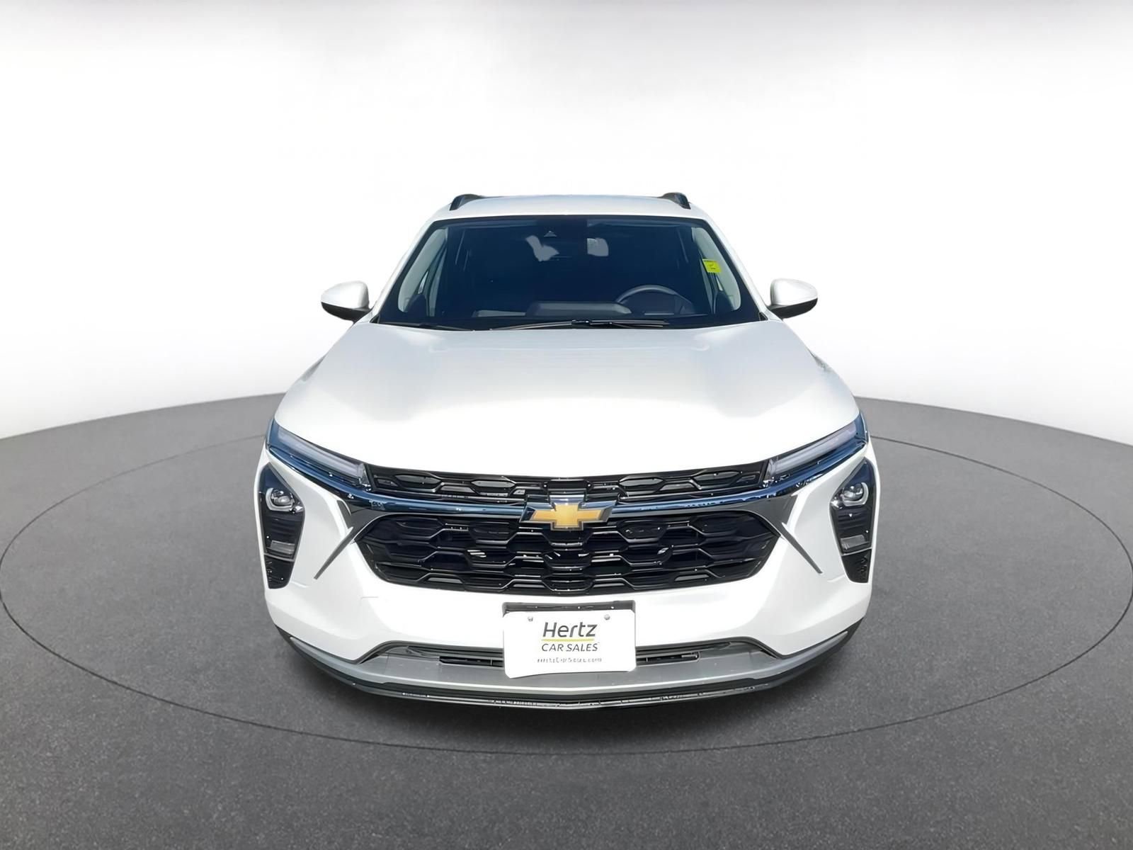 Used 2025 Chevrolet Trax LT image 4