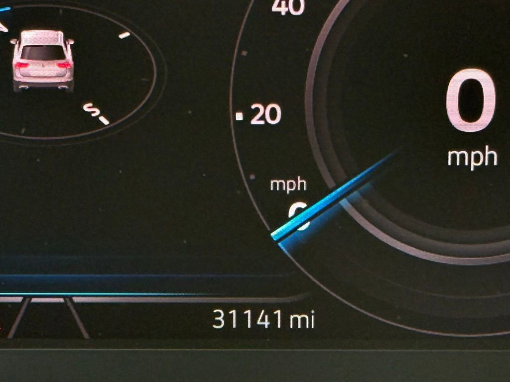 Certified 2024 Volkswagen Tiguan SEL R-Line w/ MDO Package, Two-Row image 14