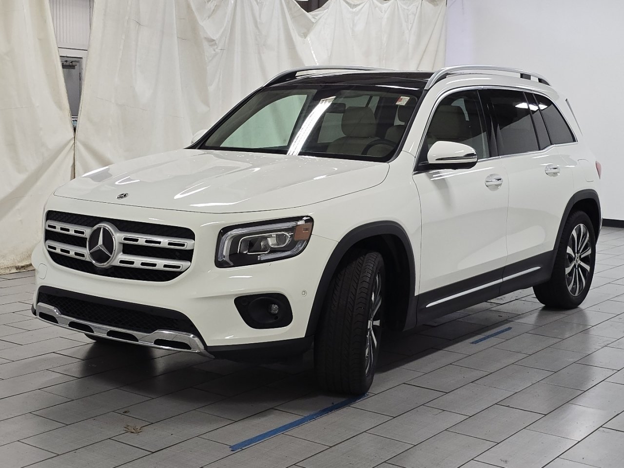Used 2022 Mercedes-Benz GLB 250 4MATIC image 13
