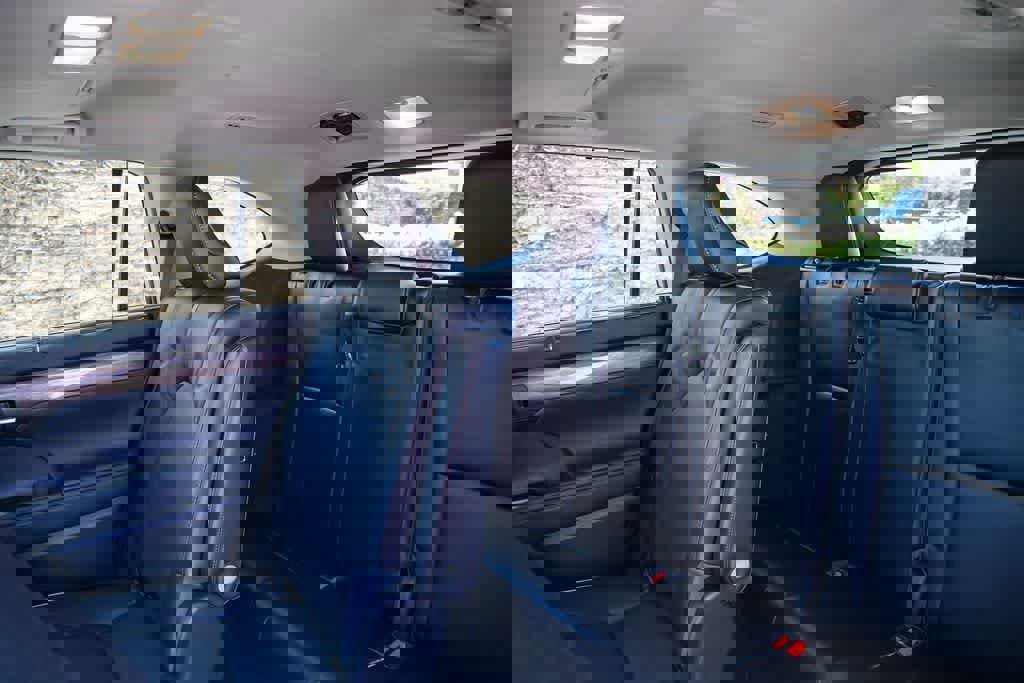 Used 2021 Toyota Highlander Limited image 19