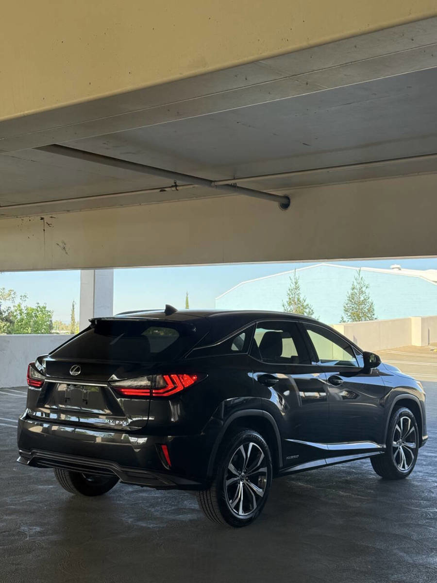 Used 2018 Lexus RX 450h AWD w/ Premium Package image 10